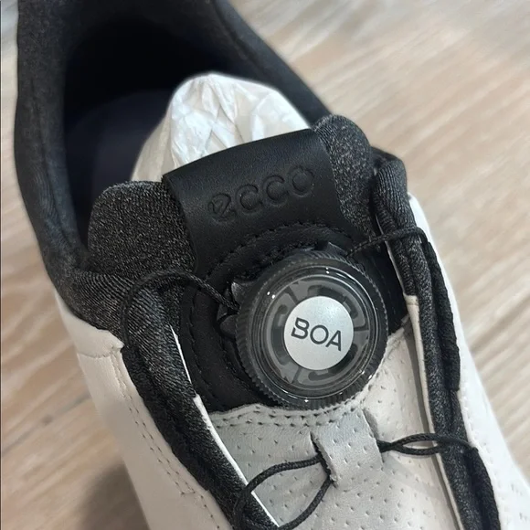 ECCO Men's White and Black Shoes - Picture 2 of 6